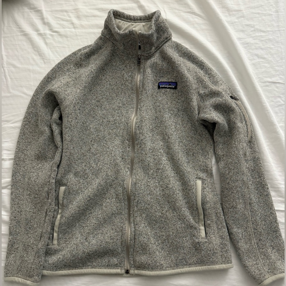 Patagonia W’s Better Sweater Jacket- Women’s Medium in color “Pelican”